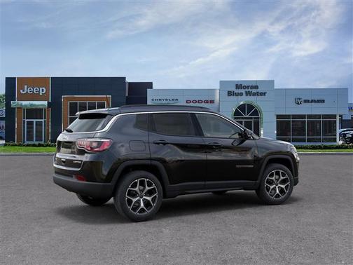 Diamond Black Crystal Pearlcoat 2026 Jeep Compass Limited