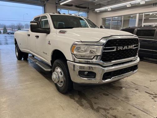 2024 RAM 3500 Big Horn Crew Cab 4x4 8' Box