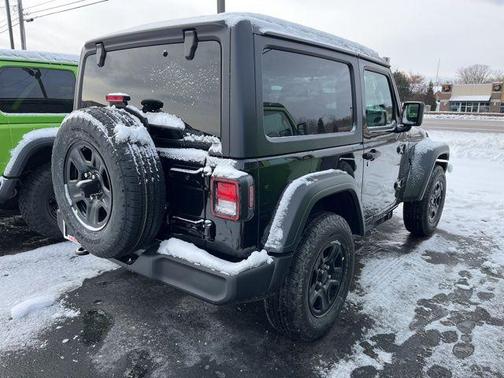 Black Clearcoat 2026 Jeep Wrangler Sport