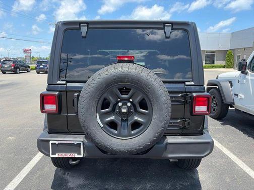Black Clearcoat 2026 Jeep Wrangler Sport