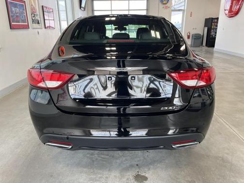 2016 Chrysler 200 S