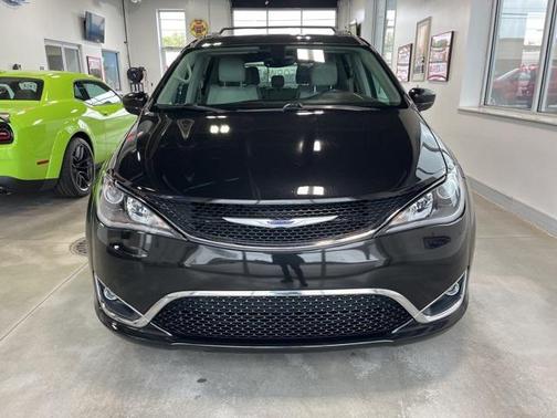 2019 Chrysler Pacifica Touring-L Plus