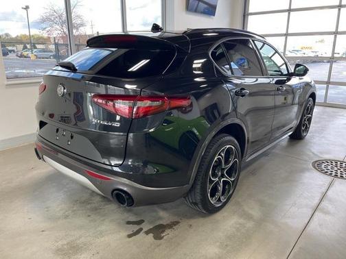 2022 Alfa Romeo Stelvio Ti