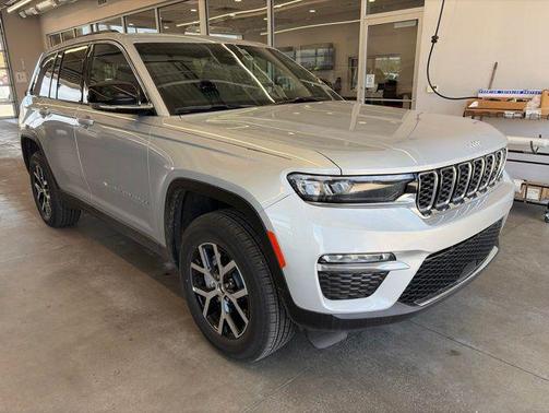 Silver Zynith 2025 Jeep Grand Cherokee Limited