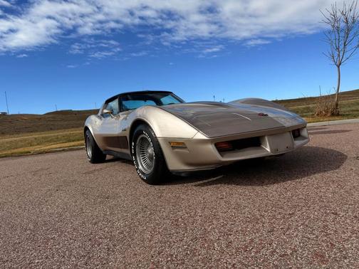 Gold 1982 Chevrolet Corvette Coupe