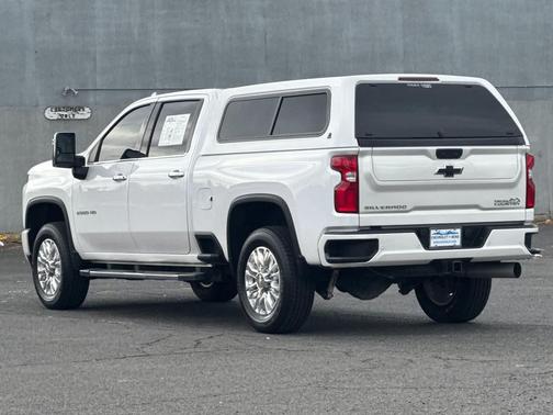 2022 Chevrolet Silverado 2500 High Country