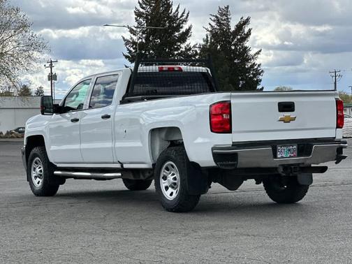 Summit White 2018 Chevrolet Silverado 2500 WT