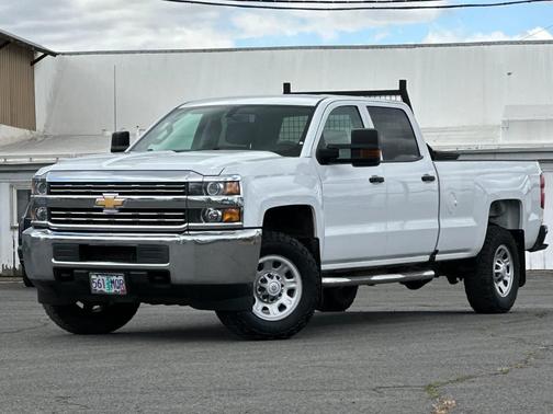 Summit White 2018 Chevrolet Silverado 2500 WT