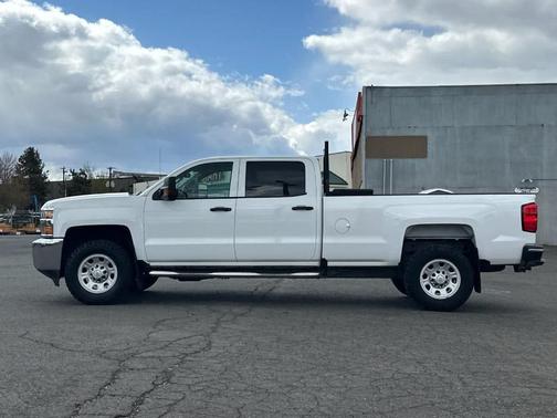 Summit White 2018 Chevrolet Silverado 2500 WT