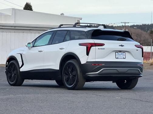 2026 Chevrolet Blazer EV LT