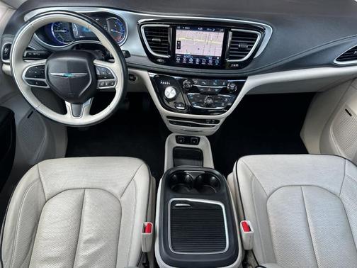 2018 Chrysler Pacifica Hybrid Limited