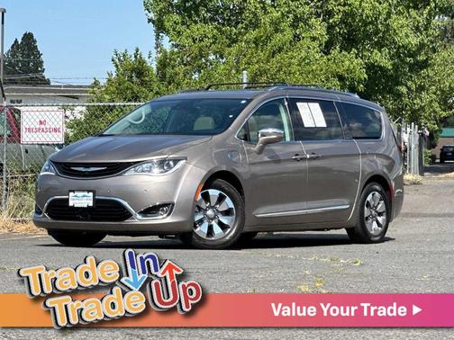 2018 Chrysler Pacifica Hybrid Limited