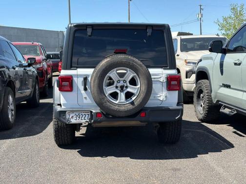 Bright White Clearcoat 2018 Jeep Wrangler Sport