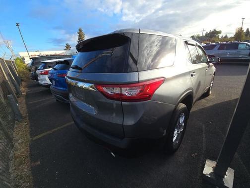 2021 Chevrolet Traverse LS