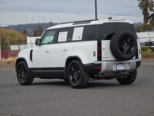 2024 Land Rover Defender P300