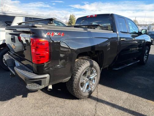 2018 Chevrolet Silverado 1500 Custom