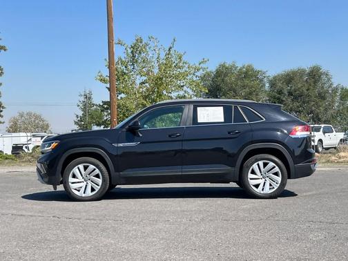 2022 Volkswagen Atlas Cross Sport 3.6L V6 SE w/Technology