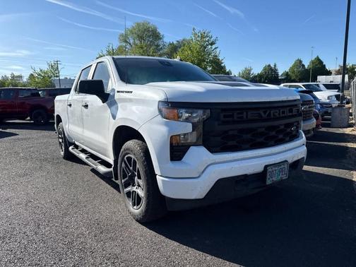 Summit White 2023 Chevrolet Silverado 1500 Custom