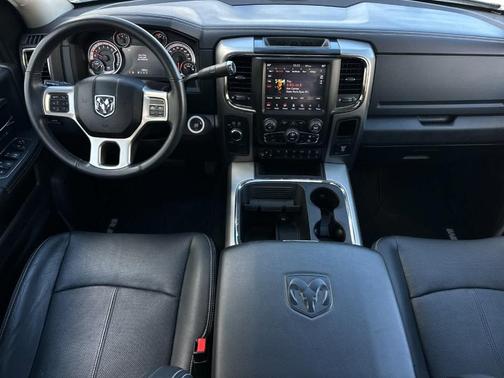 Bright White Clearcoat 2018 RAM 2500 Laramie