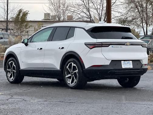 2026 Chevrolet Equinox EV LT 2