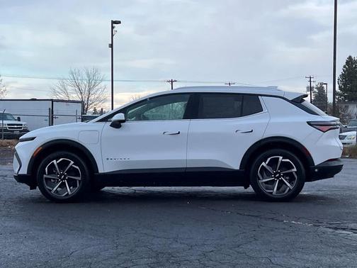 2026 Chevrolet Equinox EV LT 2
