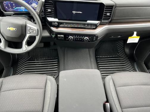 2026 Chevrolet Silverado 3500 LT