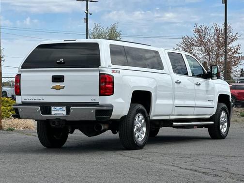 Summit White 2015 Chevrolet Silverado 3500 LTZ