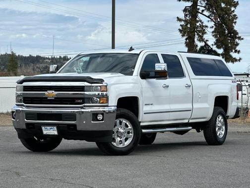 Summit White 2015 Chevrolet Silverado 3500 LTZ