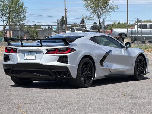 Blade Silver Metallic 2026 Chevrolet Corvette Stingray w/2LT