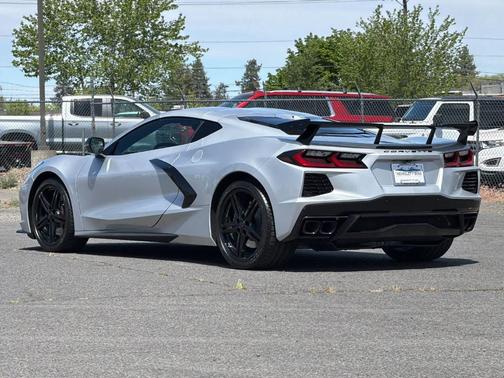 Blade Silver Metallic 2026 Chevrolet Corvette Stingray w/2LT