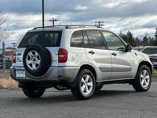 2005 Toyota RAV4 Base