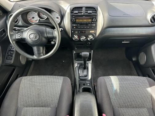 2005 Toyota RAV4 Base