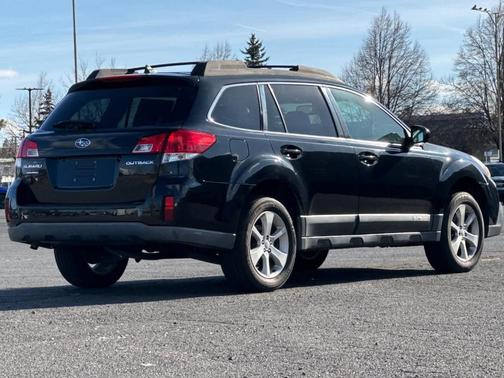 2013 Subaru Outback 2.5i Premium