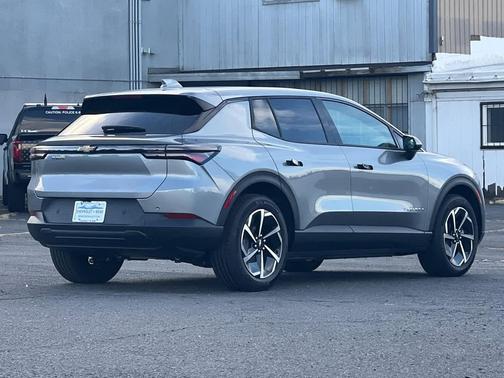 2026 Chevrolet Equinox EV LT 1