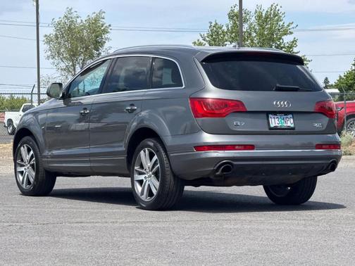 Gray 2015 Audi Q7 3.0T Premium Plus