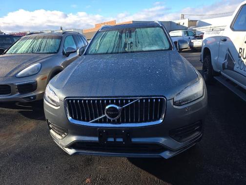 2020 Volvo XC90 T5 Momentum 7 Passenger