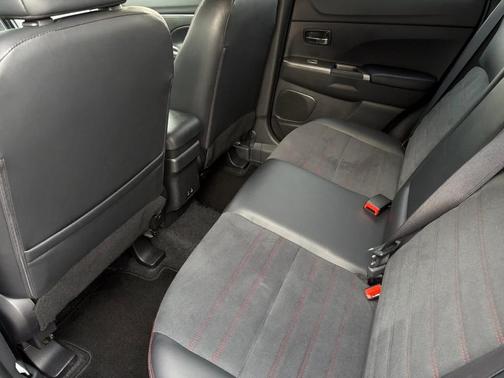 2024 Mitsubishi Outlander Sport SE