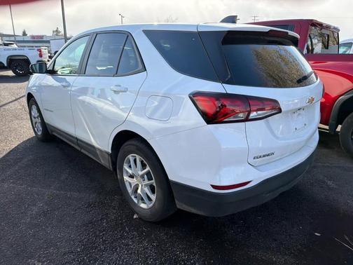 2022 Chevrolet Equinox LS