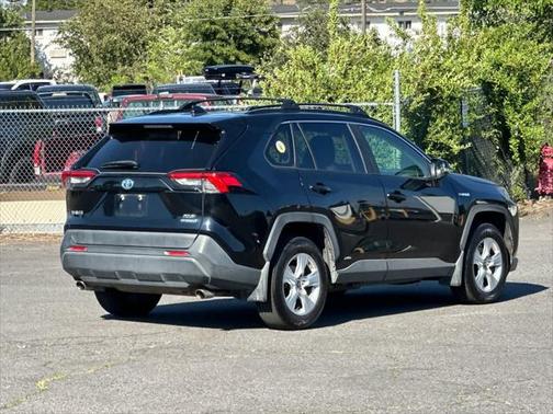 2019 Toyota RAV4 Hybrid XLE