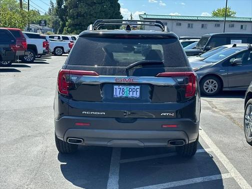 2023 GMC Acadia AT4