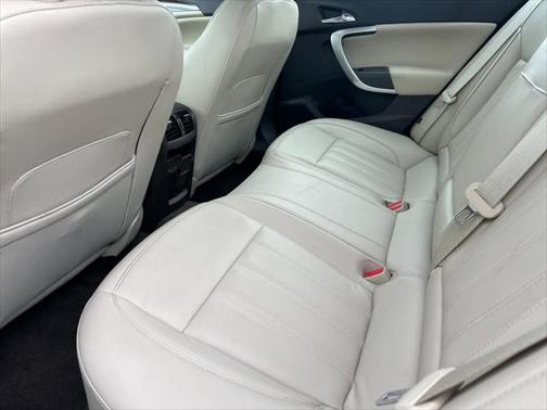 2012 Buick Regal Premium 2