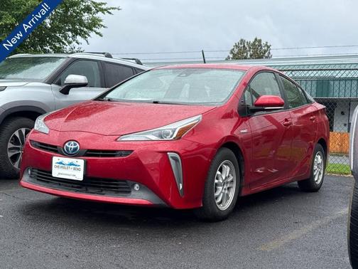 Red 2022 Toyota Prius LE