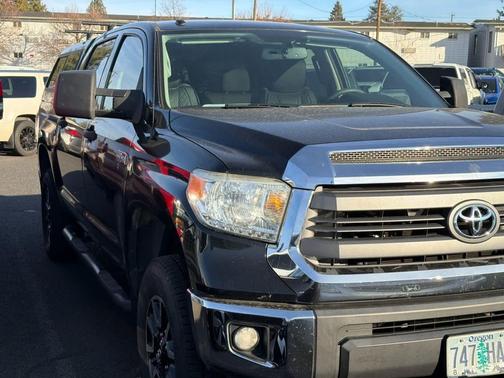 2014 Toyota Tundra SR5