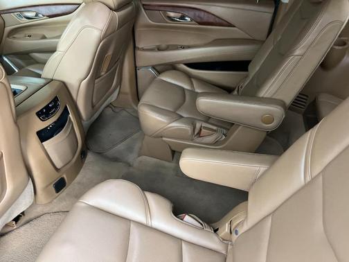 2016 Cadillac Escalade ESV Platinum