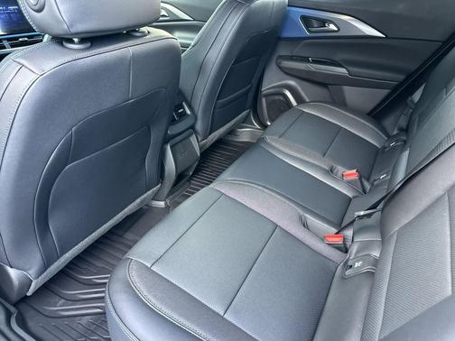 2026 Chevrolet Equinox EV LT 2