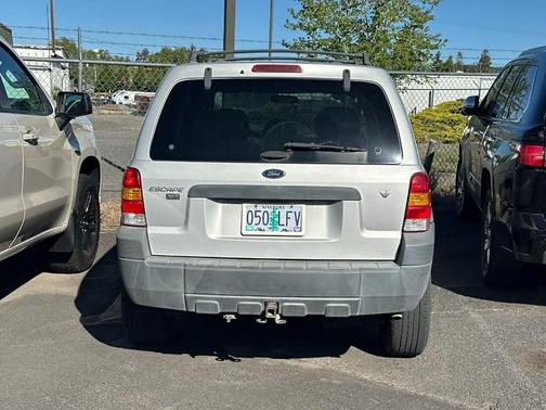 Silver 2005 Ford Escape XLT