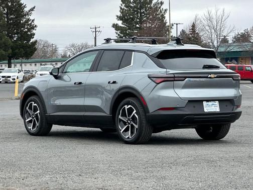 2026 Chevrolet Equinox EV LT 2