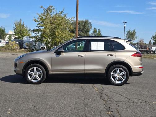 2016 Porsche Cayenne Base