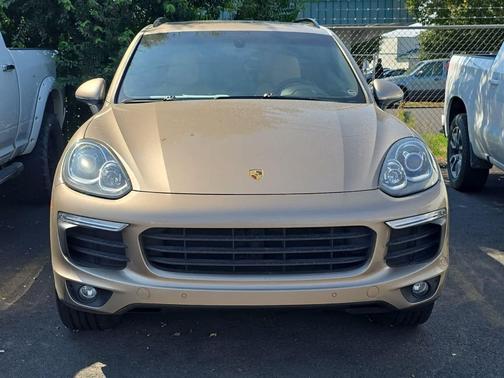 2016 Porsche Cayenne Base
