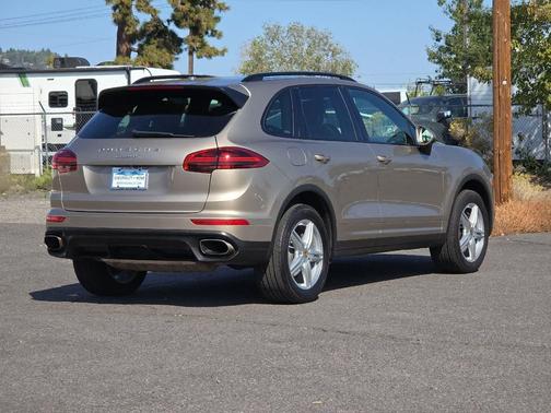 2016 Porsche Cayenne Base